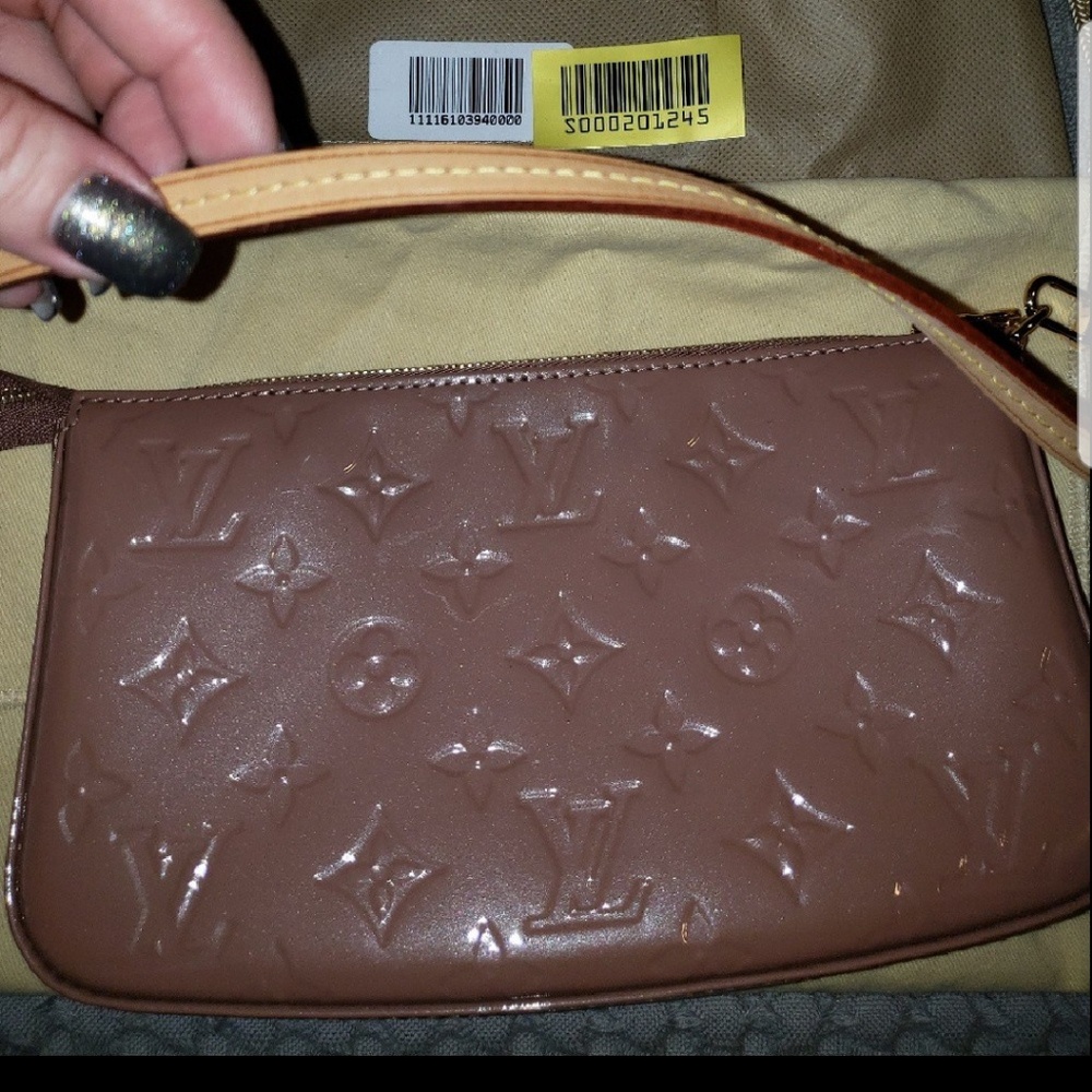 🚫Sold on Ebay🚫  LVRose Velour Monogram Vernis